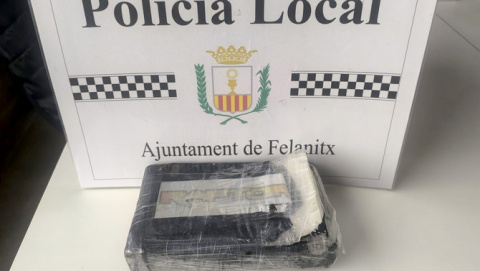 Localitzen un fardell amb presumpta droga a la desembocadura del torrent del Corso de Portocolom