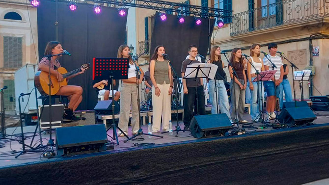 Felanitx es converteix en punt de trobada de la música d’arrel amb el tercer Festival Folk